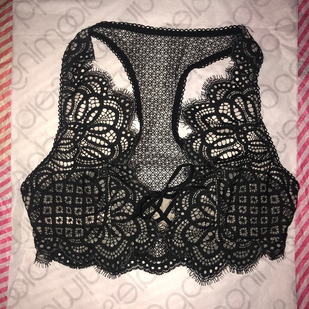 Victoria’s Secret Dream Angels Lace Up Top Bralette Black Lace Small